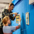 07. Развешивание работ.jpg