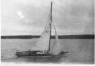 2. Яхта Наяда. Участница девяти Онежских регат и одной Соловецкой. Капитан Тихонов В.Д.JPG